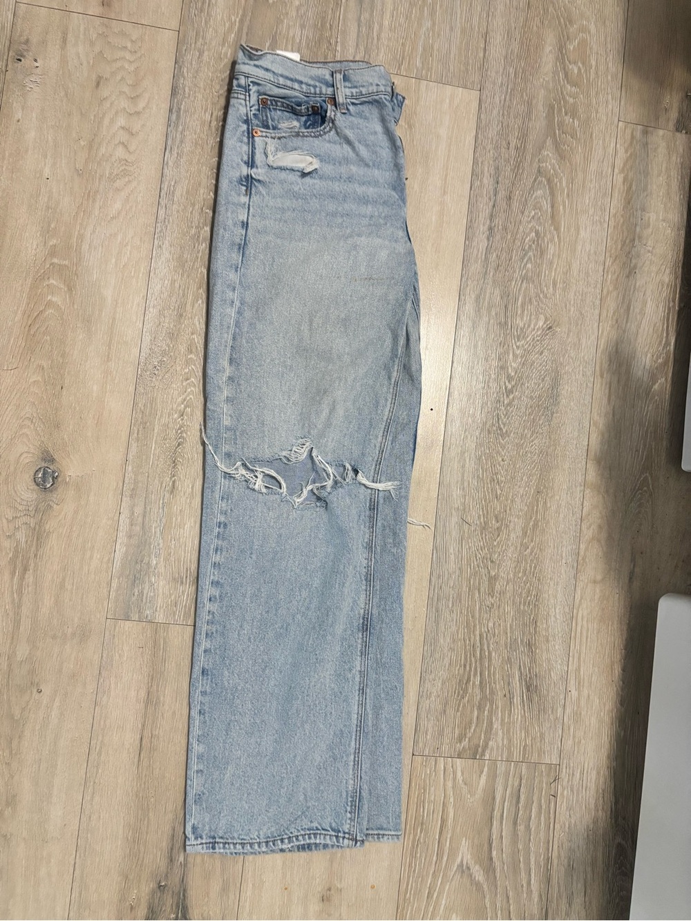 American Eagle Outfitters Light Blue Denim Jeans